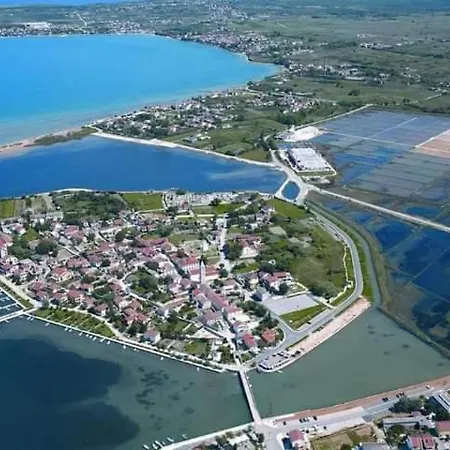Apartament 4 Nin